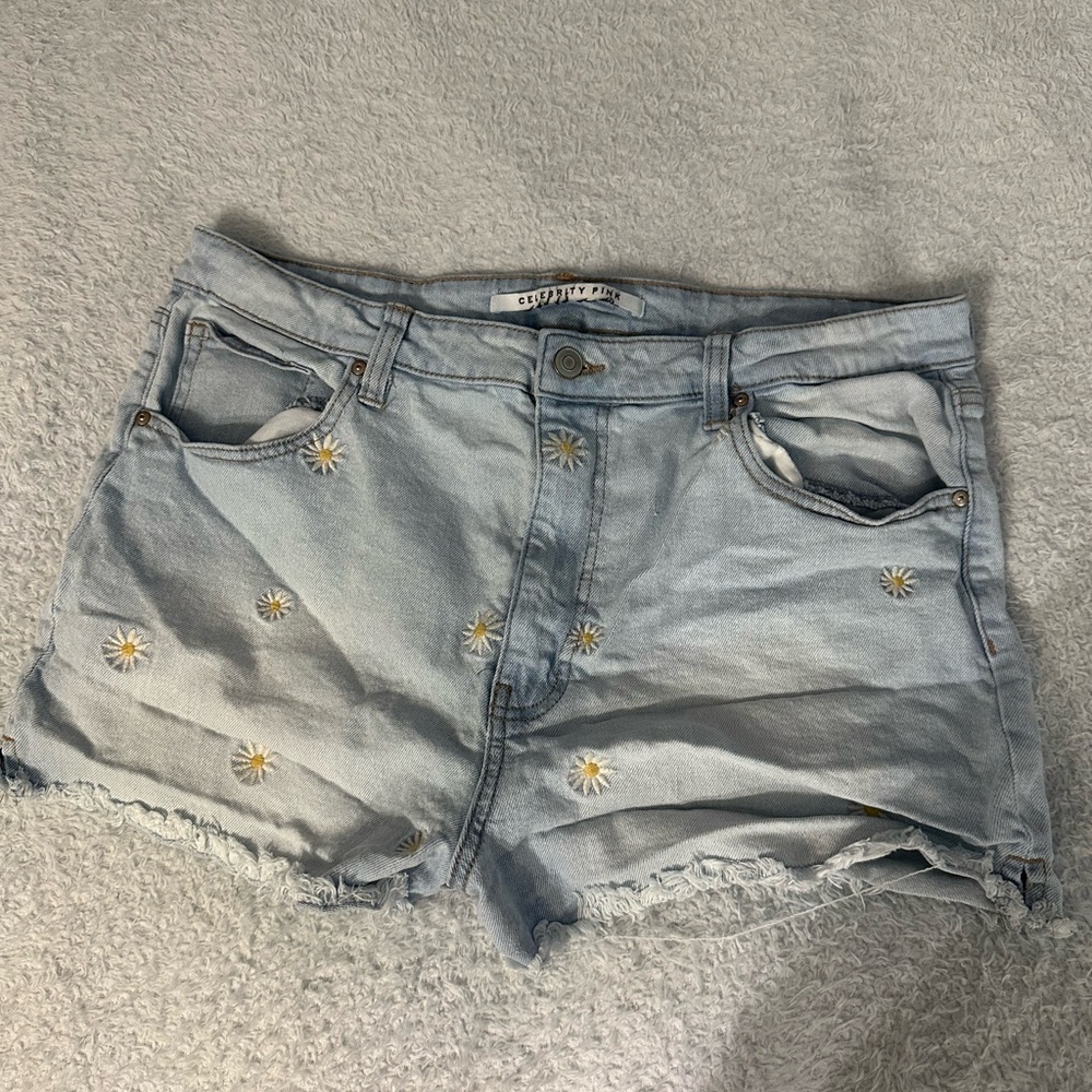 Celebrity Pink Light Blue Jean Shorts with Daisy Details